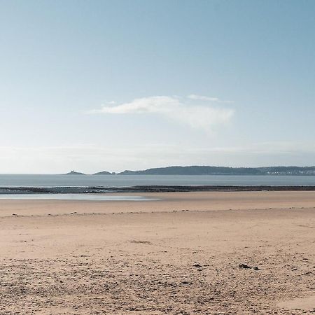 Beach On The Doorstep Meridian Tower Marina Swansea Apartment Exterior photo