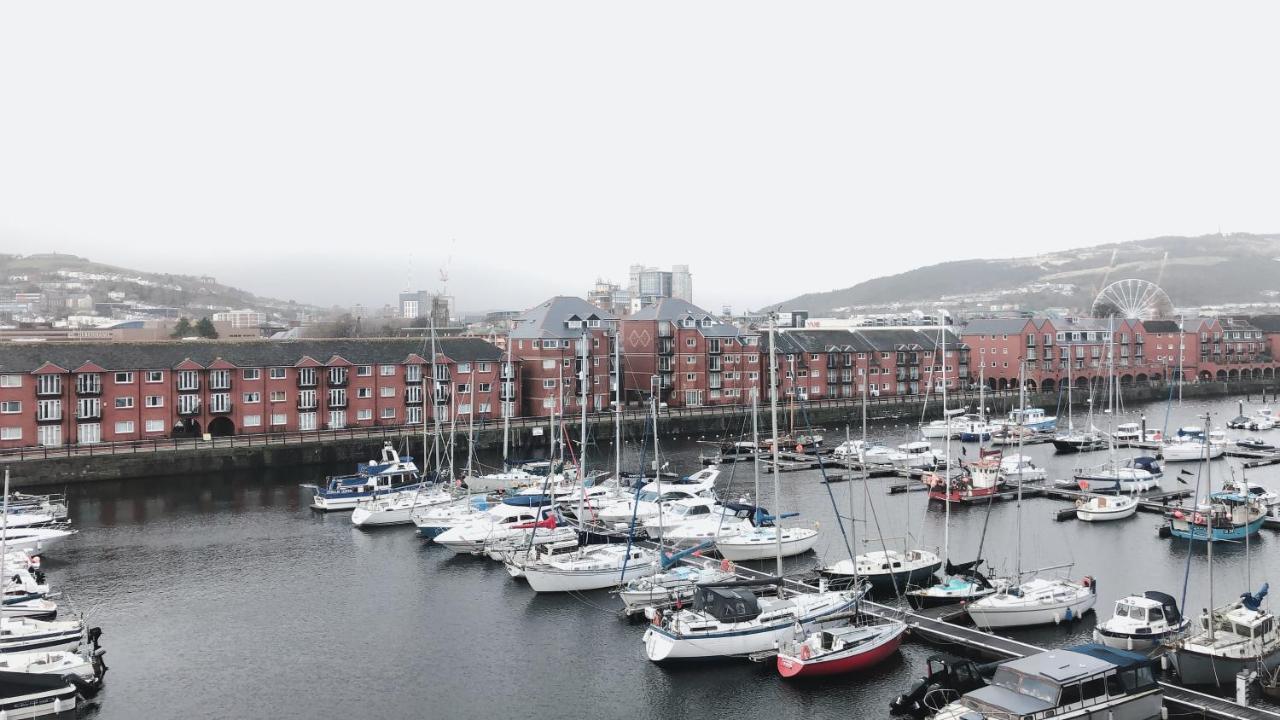 Beach On The Doorstep Meridian Tower Marina Swansea Apartment Exterior photo